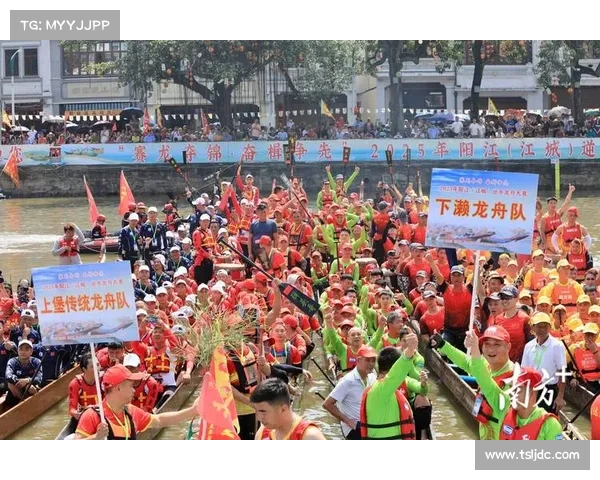新兴龙舟公开赛新增百米直道赛与36人传统漂移挑战 重奖激烈角逐 新兴龙舟公开赛新增百米直道赛与36人传统漂移挑战 重奖激烈角逐